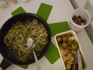 Konjac noodles, Brussels sprouts, pumpkin