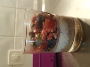 3 phases: powder base + Chia pudding +blackberries with black grapes and Mallorca almonds marmalade, pistachio 