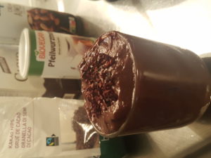 Cocoa custard with arrowroot flour 