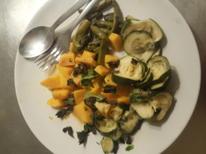Light dinner : Asparagus, zucchini, sweet mango and lots of mint!, 