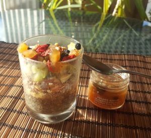 3 phases with kiwi and topping goji aronia white berries apple caramelized marmalade 