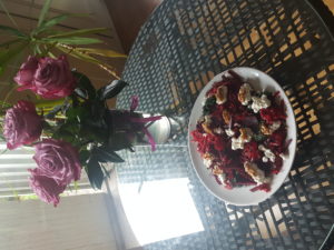 Spinach, grated red beets and bio-boiled beets, cottage cheese, walnuts