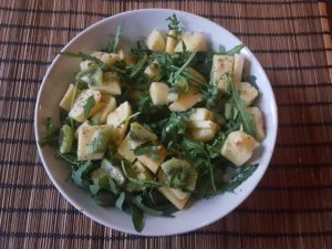 Light and easy and very tasty dinner only with rocket, pineapple, kiwi, chocolate pepper