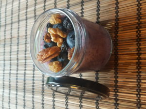 Blueberries custard : blueberries, soy yogurt. Topping : blueberries, dried blueberries and dried cranberries, aronia, nutmeg, pecan nuts, white berries 