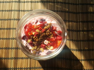 Topping strawberry custard 