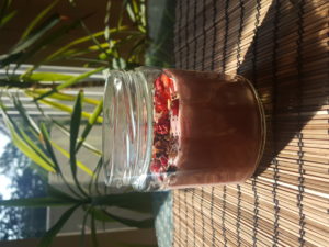 Strawberry custard : super sweets organic strawberries, soy iogurt. Topping : strawberries, vainilla powder, dried sweet cranberries, dried strawberries, strawberry marmalade 