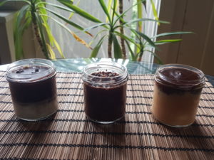 Banana and pure cocoa mith coconut custard. Melon with pure cocoa and coconut custard. Pure cocoa and coconut custard. Topping : oats, cocoa beans, nuts