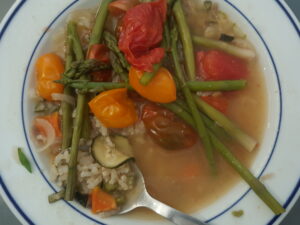 Integral rice, asparagus, tomato