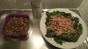 Legumes, broad beans, lentils, Santorini beans, and spinach with tuna rice millet lentils rouge 