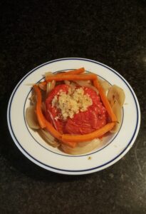 Quinoa stuff tomato (in the oven). Onion, carrot, pepper. 