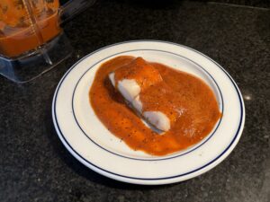 Hake with “ñora” sauce 
